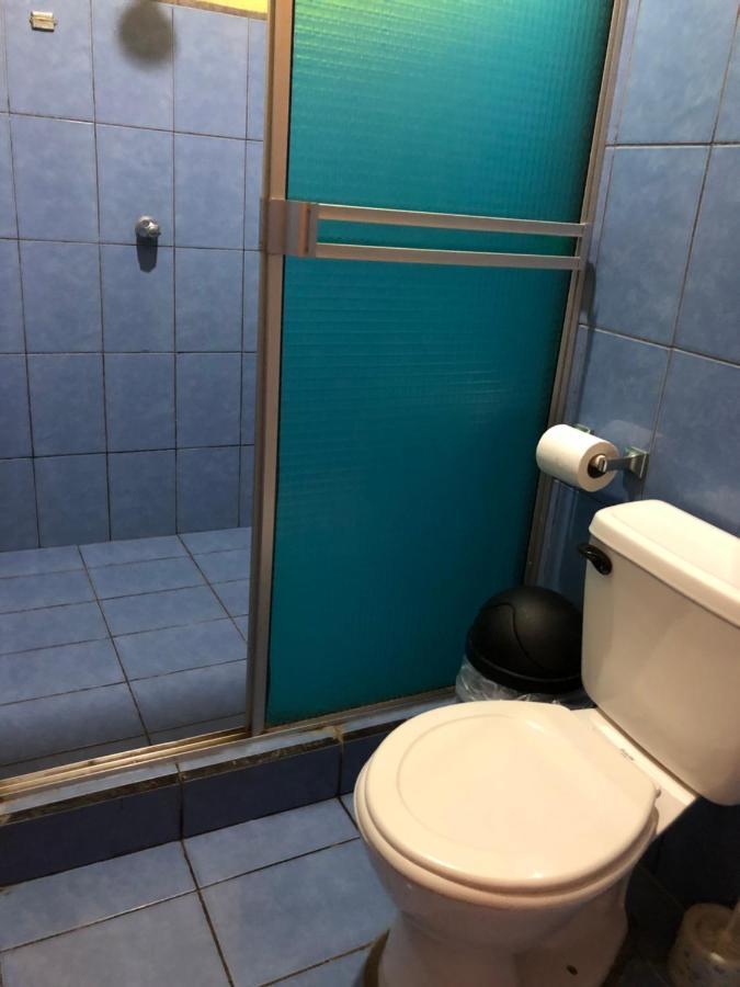 Cabinas Yolymar Пунтаренас Экстерьер фото